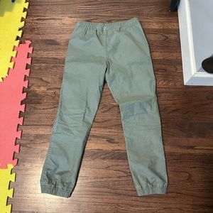 Gap kids boy's khaki chinos with elastic cuff. Like New!